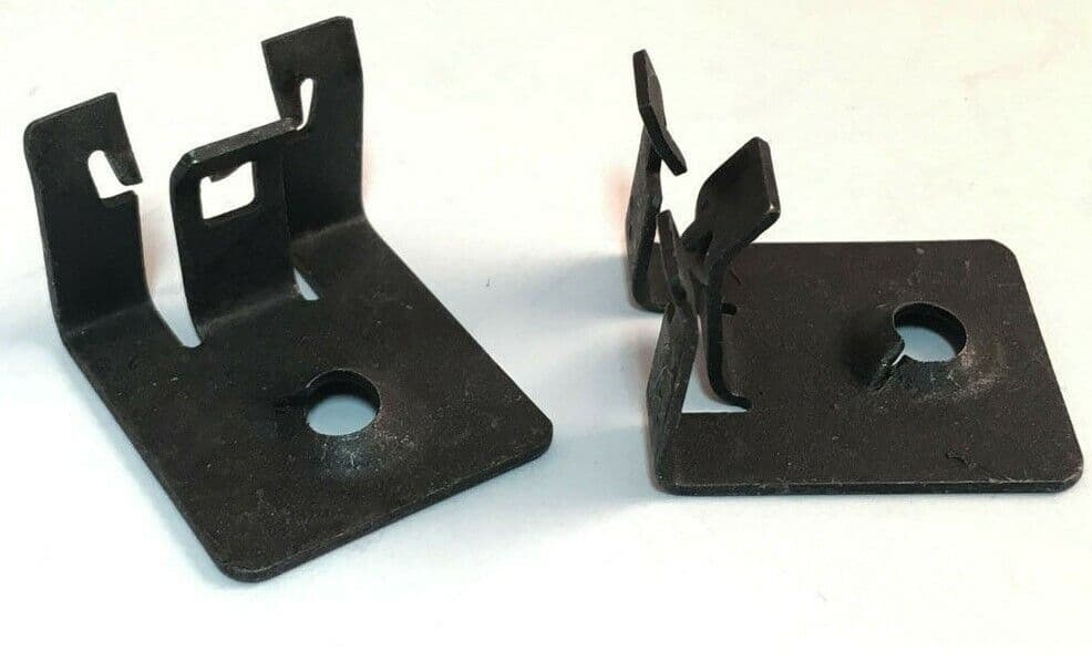 2X Clamps for BMW E39 Right Angle Clamps for Bumper Cover 51118207874
