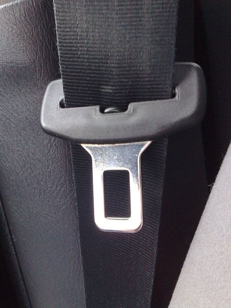 2X Seat Belt Stopper Clip for Mitsubishi Nissan Peugoet Buckle Holder Stud Pin