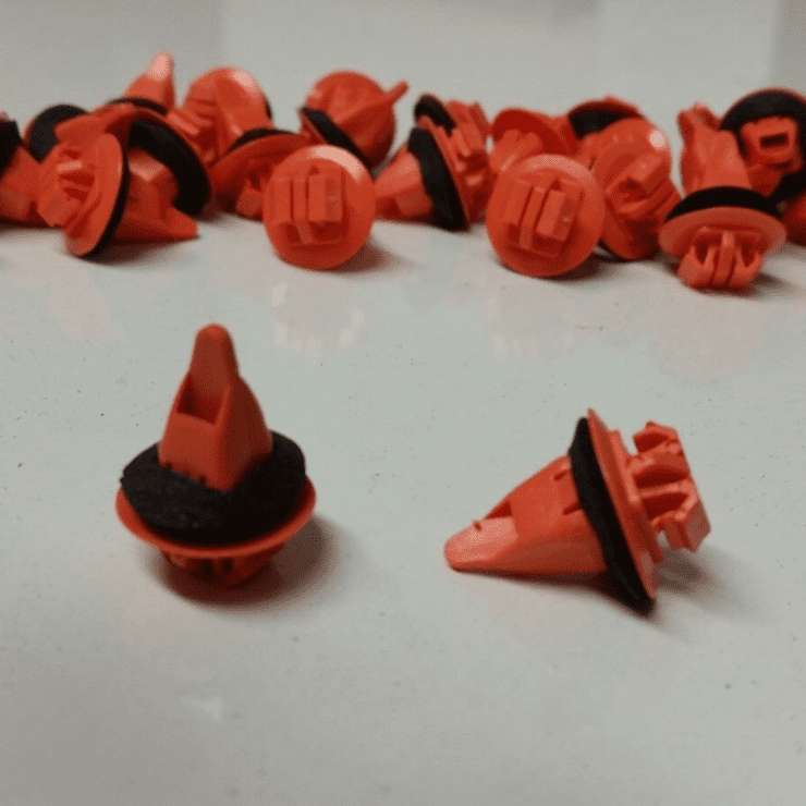50x Orange Plastic Clips for Toyota Land Cruiser Prado Wheel Arch Trim