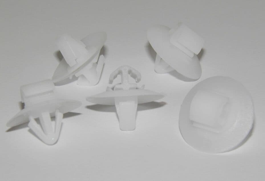 50x White Plastic Clips for Fiat Iveco Door Trim Bumper Side Mouldings