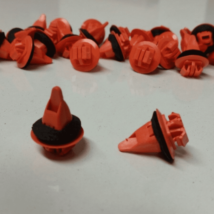 5x Orange Plastic Trim Clips for Toyota Land Cruiser Prado Wheel Arch