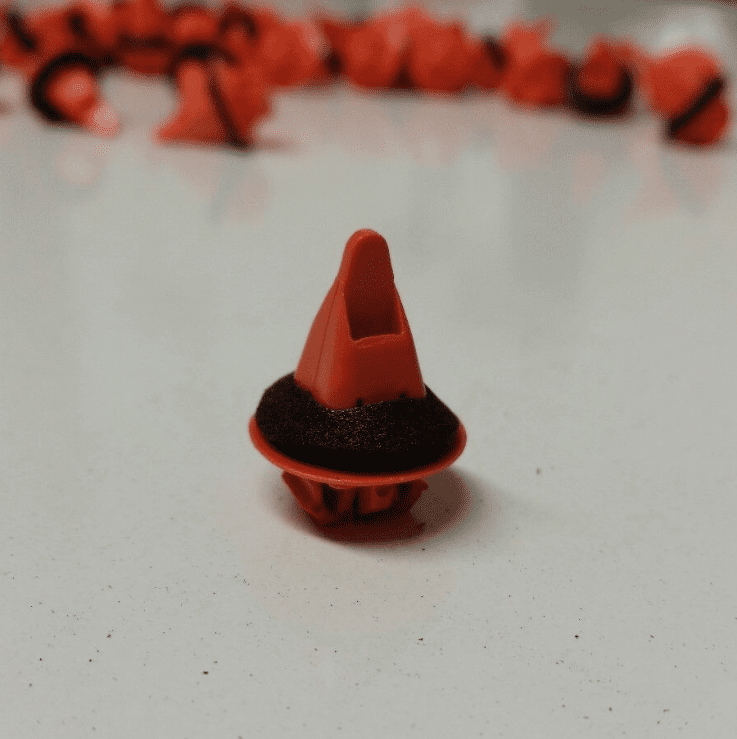 5x Orange Plastic Trim Clips for Toyota Land Cruiser Prado Wheel Arch
